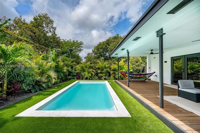 412 NW 41st St, Miami, FL 33127