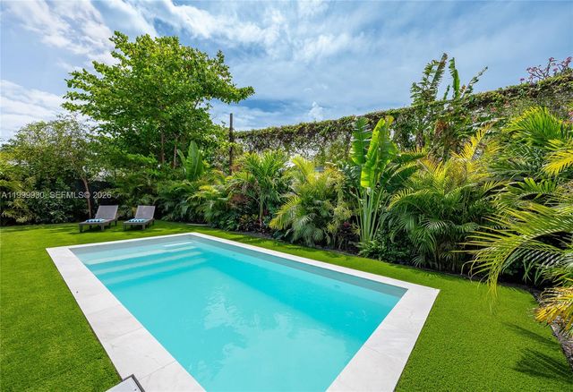 412 NW 41st St, Miami, FL 33127