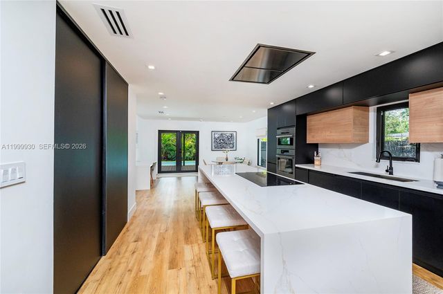 412 NW 41st St, Miami, FL 33127