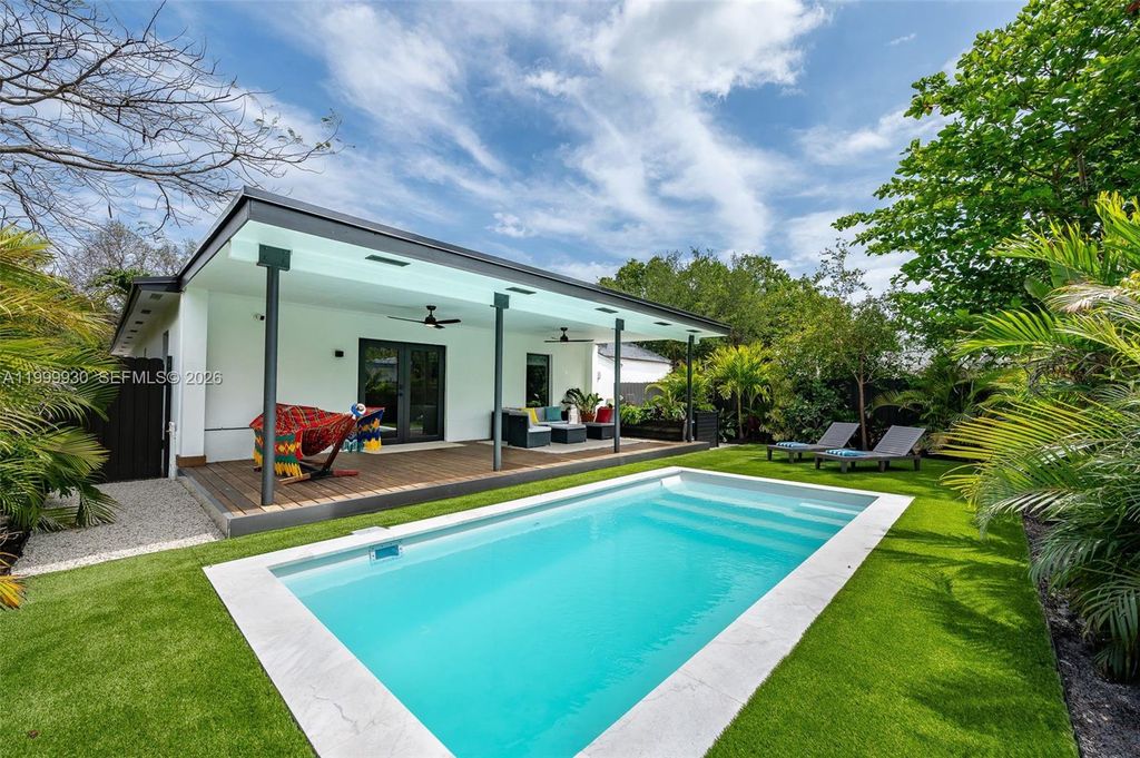 412 NW 41st St, Miami, FL 33127