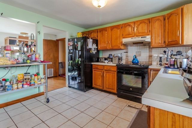 44 Baker St, Brockton, MA 02302