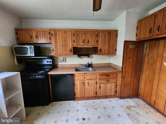 819 OLD HARMONY RD, Newark, DE 19711