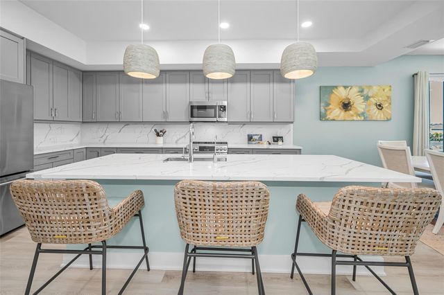 400 150TH AVENUE 207, Madeira Beach, FL 33708