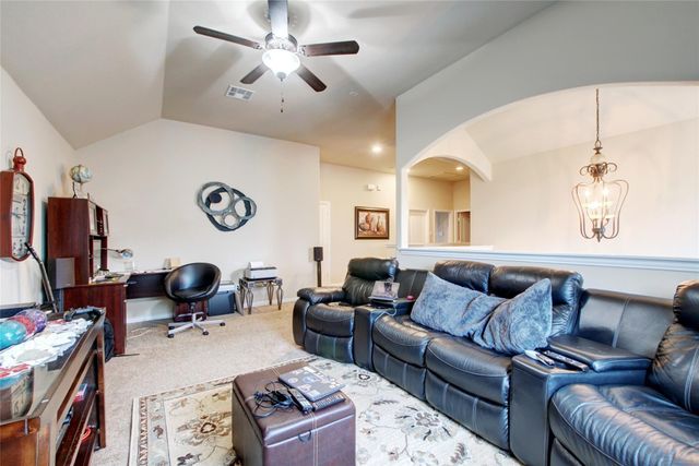 2004 Autumn Run LN, Round Rock, TX 78665