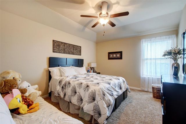 2004 Autumn Run LN, Round Rock, TX 78665