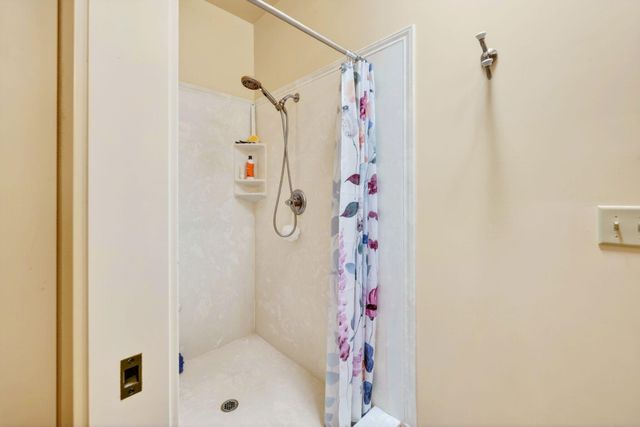 240 S Oregon Street, Jacksonville, OR 97530