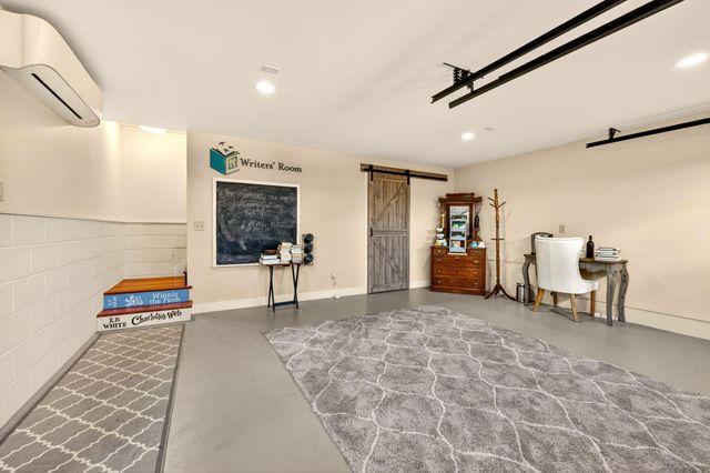 240 S Oregon Street, Jacksonville, OR 97530