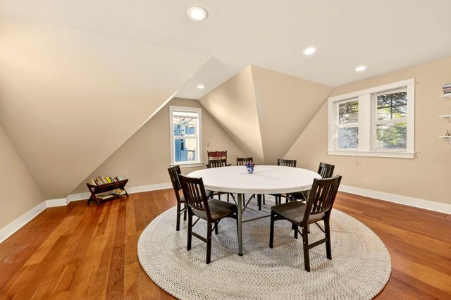 240 S Oregon Street, Jacksonville, OR 97530