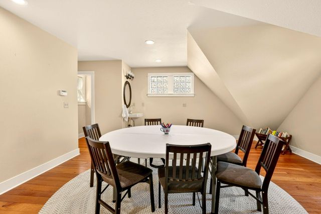 240 S Oregon Street, Jacksonville, OR 97530