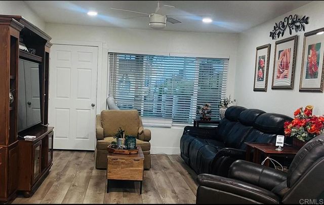 2012 E Mission Avenue 6, Escondido, CA 92027