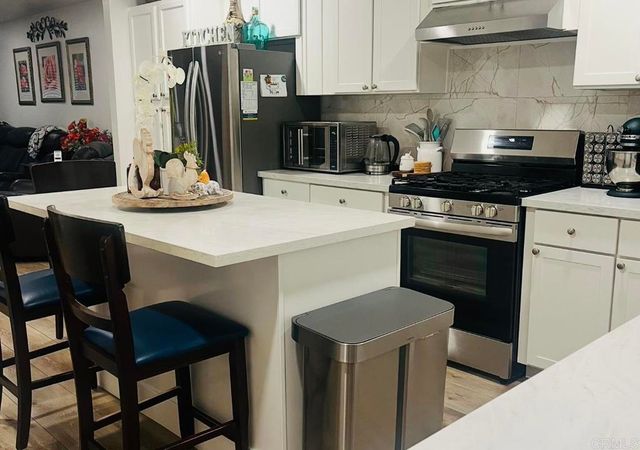 2012 E Mission Avenue 6, Escondido, CA 92027