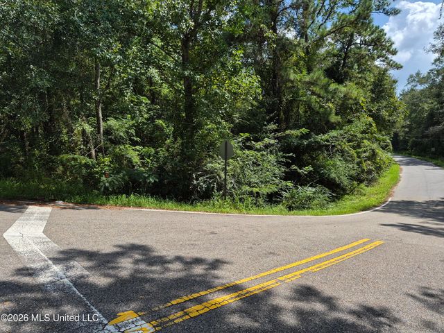 13756 River Road, Gulfport, MS 39503
