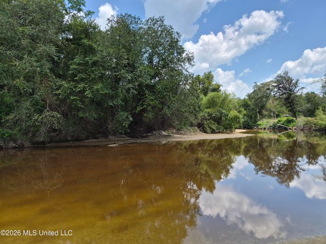 13756 River Road, Gulfport, MS 39503