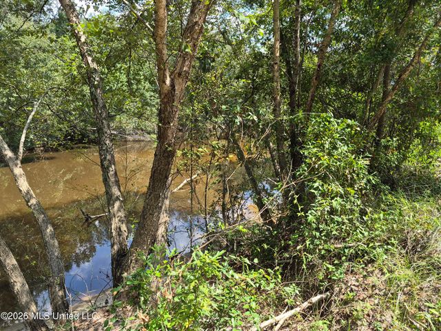 13756 River Road, Gulfport, MS 39503