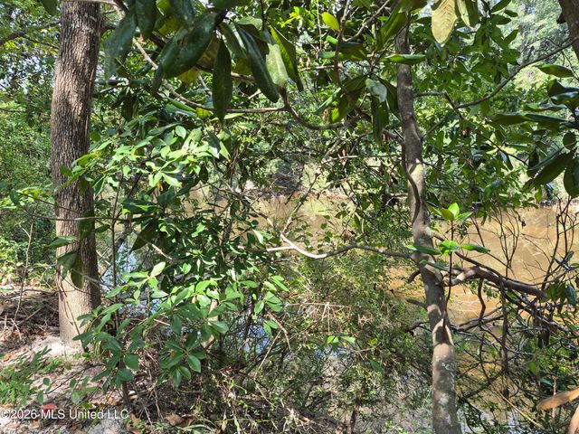 13756 River Road, Gulfport, MS 39503