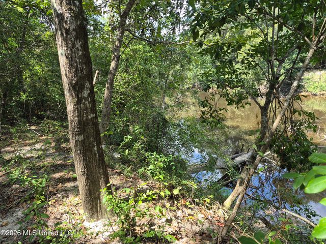 13756 River Road, Gulfport, MS 39503