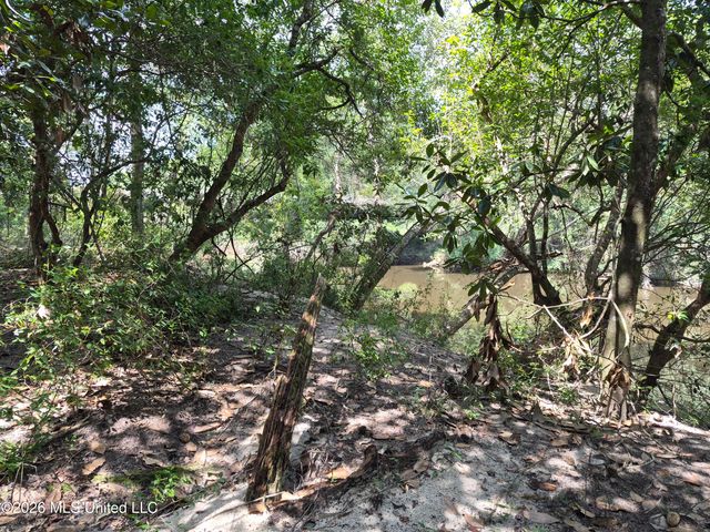 13756 River Road, Gulfport, MS 39503