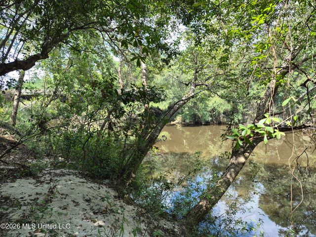 13756 River Road, Gulfport, MS 39503
