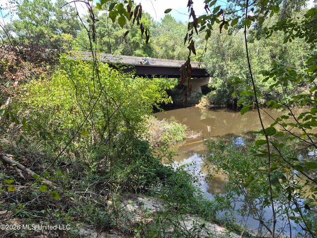 13756 River Road, Gulfport, MS 39503