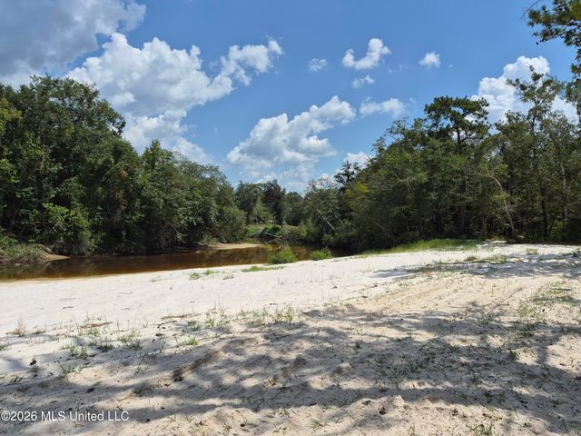 13756 River Road, Gulfport, MS 39503