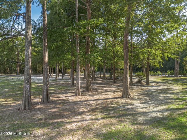 13756 River Road, Gulfport, MS 39503
