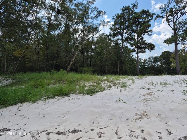 13756 River Road, Gulfport, MS 39503