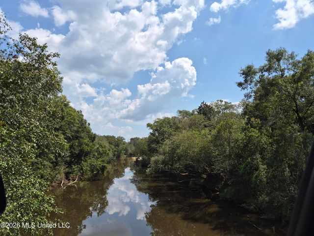 13756 River Road, Gulfport, MS 39503