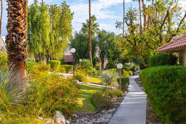 343 W Mariscal Road, Palm Springs, CA 92262