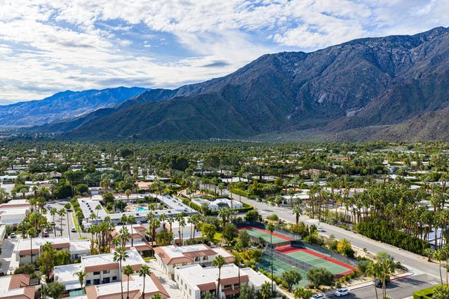 343 W Mariscal Road, Palm Springs, CA 92262
