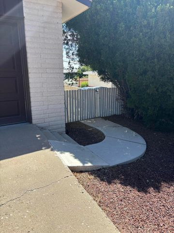 13012 Blackstone Road NE, Albuquerque, NM 87111