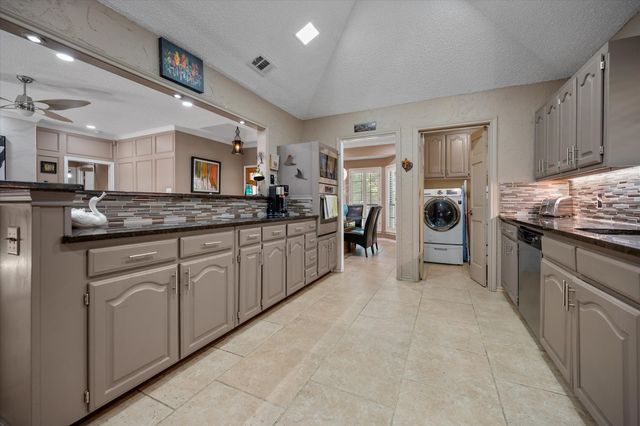 4505 Lake Park Drive, Arlington, TX 76016