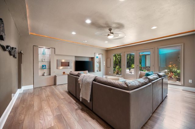4505 Lake Park Drive, Arlington, TX 76016