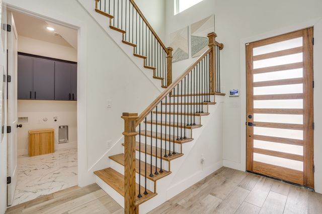 301 Paint Pony Trail N, Fort Worth, TX 76108