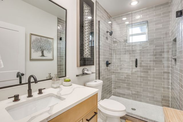 301 Paint Pony Trail N, Fort Worth, TX 76108