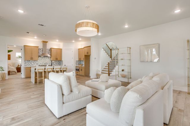 301 Paint Pony Trail N, Fort Worth, TX 76108