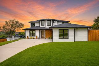 301 Paint Pony Trail N, Fort Worth, TX 76108