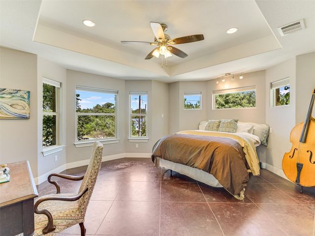167 Manawianui DR, Bastrop, TX 78602