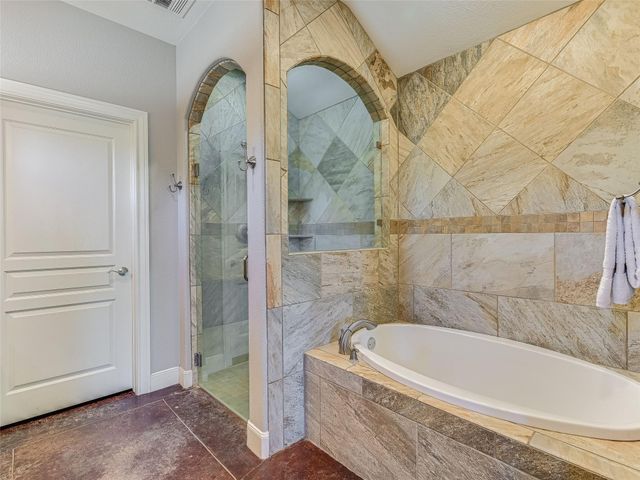 167 Manawianui DR, Bastrop, TX 78602