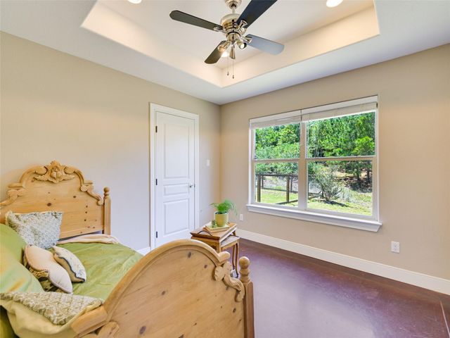 167 Manawianui DR, Bastrop, TX 78602