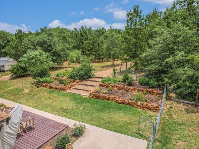 167 Manawianui DR, Bastrop, TX 78602