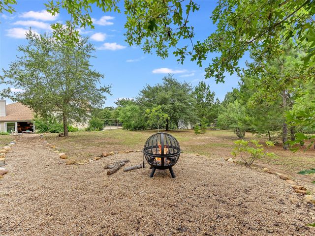 167 Manawianui DR, Bastrop, TX 78602