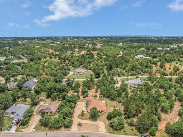 167 Manawianui DR, Bastrop, TX 78602