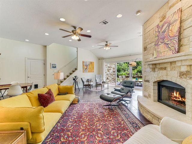 167 Manawianui DR, Bastrop, TX 78602