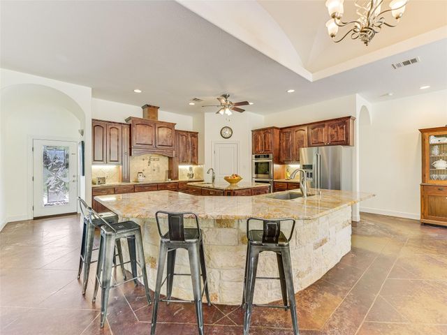 167 Manawianui DR, Bastrop, TX 78602