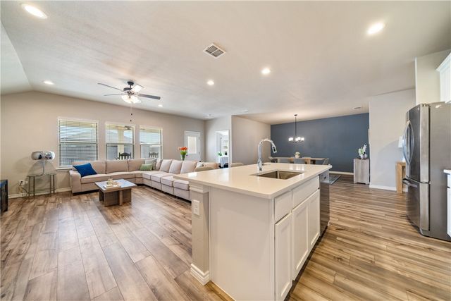 7609 Bayley Lane, Corpus Christi, TX 78414