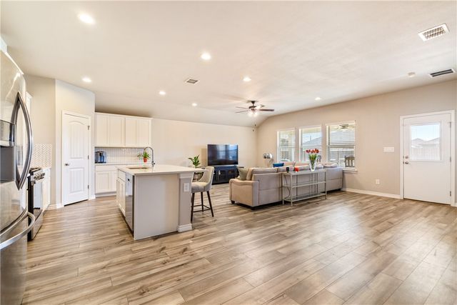 7609 Bayley Lane, Corpus Christi, TX 78414