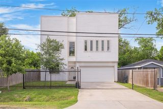 4625 Mallow Street, Houston, TX 77051