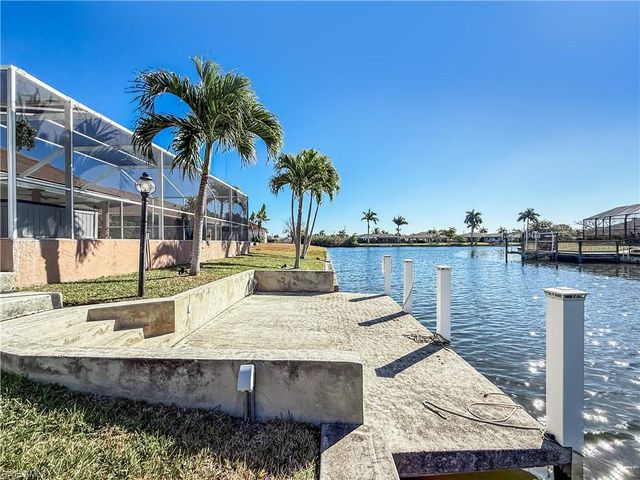 2030 SE 6th LN, Cape Coral, FL 33990
