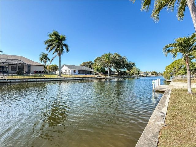 2030 SE 6th LN, Cape Coral, FL 33990