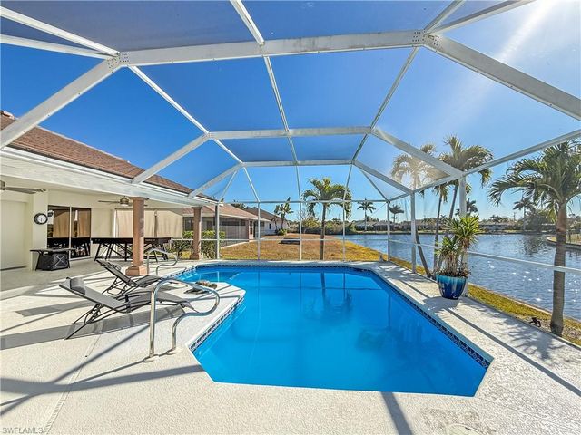 2030 SE 6th LN, Cape Coral, FL 33990